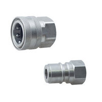 Pressure washer quick couplings
